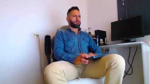 esteban online show from February 12, 1:50 pm