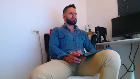 esteban online show from February 26, 1:32 pm