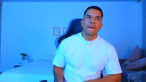 ESTEBAN online show from August 2, 11:58 pm