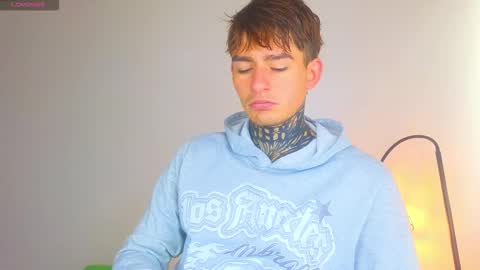 Esteban independent model online show from January 14, 1:06 pm