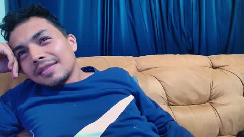 Snapshot of estebancot0314 chatting on December 23, 5:49 am Esteban online show from December 23, 5:49 am