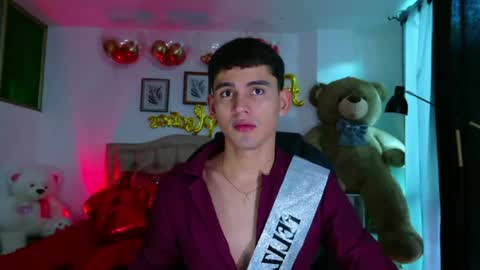 Esteban online show from April 28, 11:37 am