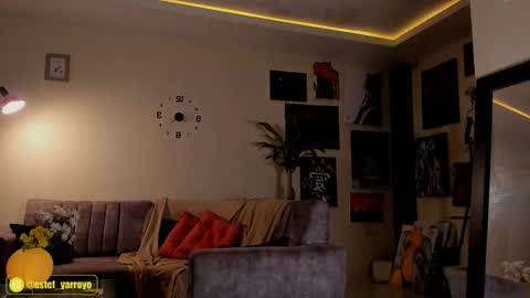 estefy_arroyo1 online show from November 8, 3:18 am