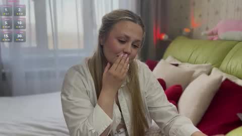 Estella online show from March 11, 5:35 am