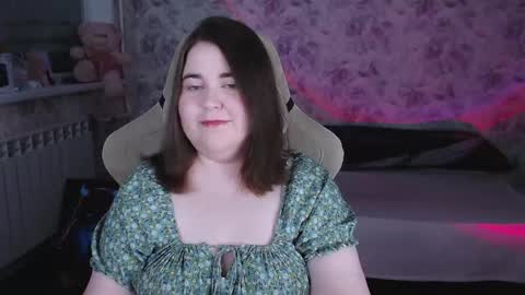 estelle_hicks online show from April 28, 6:57 pm