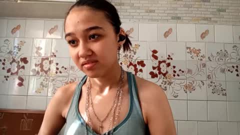 Snapshot of estellekirbo chatting on March 25, 1:06 pm estellekirbo online show from March 25, 1:06 pm