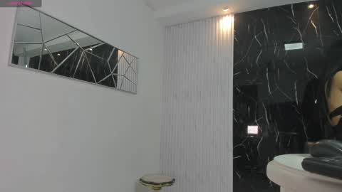 Snapshot of estephany_doll chatting on January 16, 10:44 pm Estephany online show from January 16, 10:44 pm