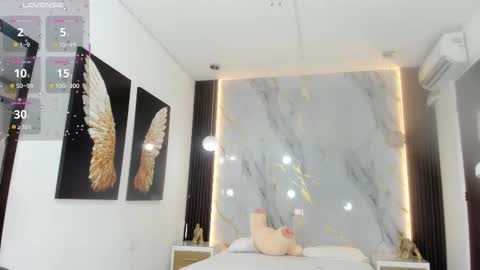 Snapshot of estephany_doll chatting on October 20, 2:06 pm Estephany online show from October 20, 2:06 pm