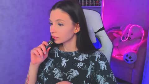 Snapshot of estercollins chatting on January 1, 11:51 pm Ester online show from January 1, 11:51 pm