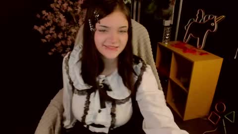 Ester  online show from April 30, 10:54 am