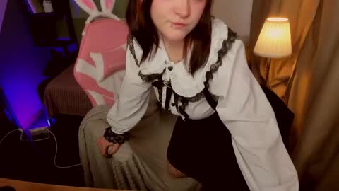Snapshot of estertwilight chatting on May 6, 4:12 pm Ester online show from May 6, 4:12 pm