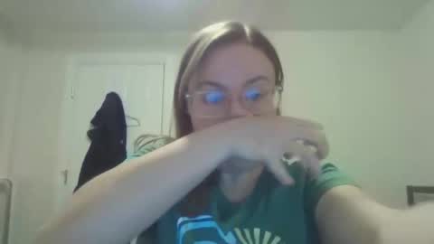 Snapshot of estherjude chatting on December 2, 10:16 pm Esther online show from December 2, 10:16 pm