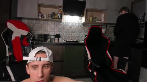 LOUIS online show from February 11, 11:10 pm