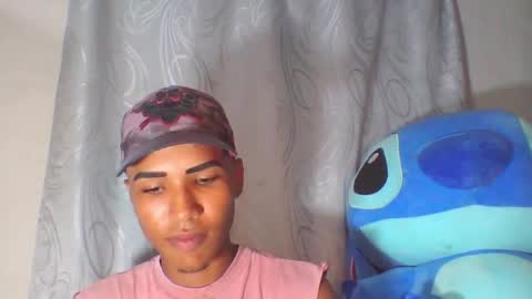 Snapshot of estiben_party chatting on June 25, 8:35 pm estiben_party online show from June 25, 8:35 pm