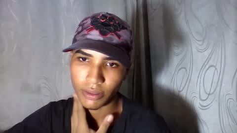 Snapshot of estiben_party chatting on July 7, 12:24 am estiben_party online show from July 7, 12:24 am