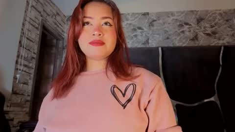 Snapshot of estrella05_ chatting on November 23, 4:01 am estrella05_ online show from November 23, 4:01 am