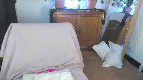 Snapshot of estrellah__ chatting on December 27, 5:52 am - E S T R E L L A  M I L F - online show from December 27, 5:52 am