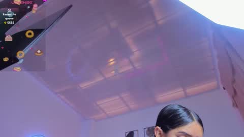 Estrella  online show from February 23, 1:19 pm