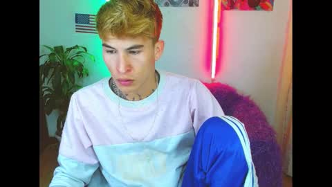 Snapshot of estrellita__jordan chatting on February 2, 12:19 am JORDAN online show from February 2, 12:19 am