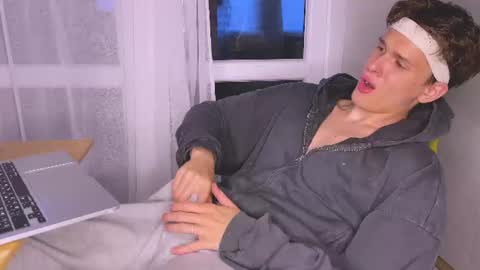 Alex online show from June 30, 7:04 pm