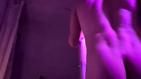 et528007 online show from December 21, 12:12 pm