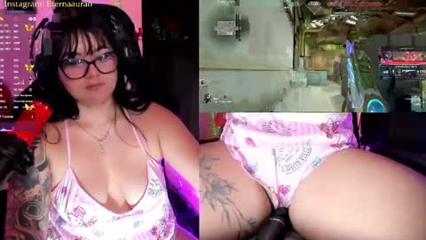 Snapshot of eternaaura_ chatting on May 11, 4:04 pm Aura online show from May 11, 4:04 pm