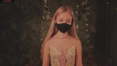 Sophia online show from March 13, 10:05 pm