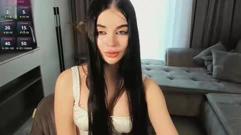 Snapshot of eternalsigh chatting on October 16, 9:21 am Hi there Im Emma online show from October 16, 9:21 am