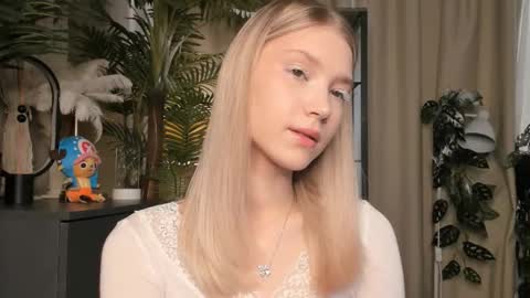 Natalie online show from February 18, 5:47 am