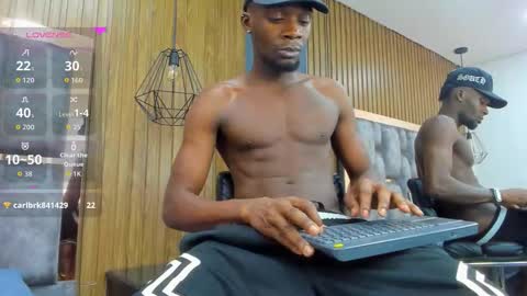 Snapshot of ethan__opry chatting on November 22, 7:57 pm Ethan OPry online show from November 22, 7:57 pm