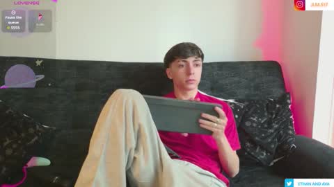 ethan and ava online show from March 11, 1:06 pm