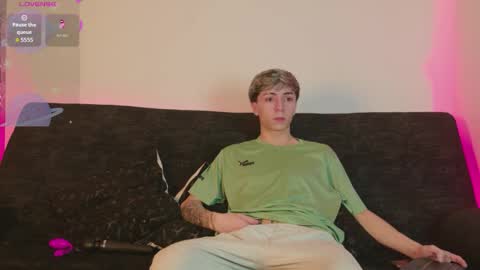 ethan and ava online show from June 4, 2:39 am