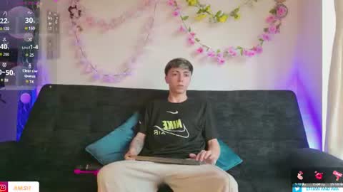Snapshot of ethan_and_ava chatting on July 31, 12:15 pm ethan and ava online show from July 31, 12:15 pm