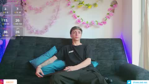 Snapshot of ethan_and_ava chatting on August 6, 12:07 pm ethan and ava online show from August 6, 12:07 pm