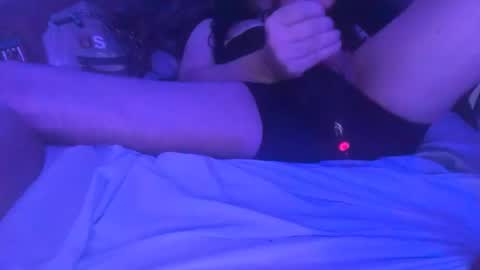 Snapshot of ethan_astrid chatting on July 15, 6:29 am Bustedpussy online show from July 15, 6:29 am