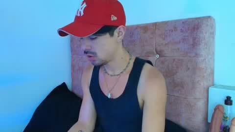 ethan  online show from January 19, 2:48 am