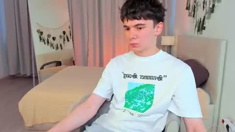 Ethan online show from July 25, 3:53 pm