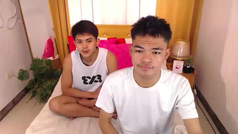 ethan_lauren online show from May 29, 5:27 am