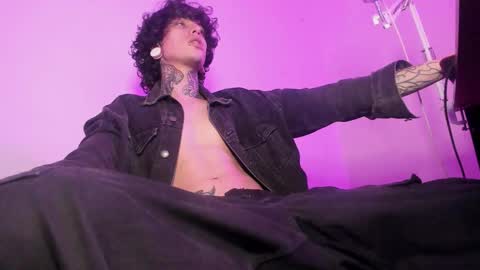 Ethan sykes online show from November 17, 5:13 am