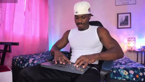 ethan travis online show from April 29, 9:21 pm