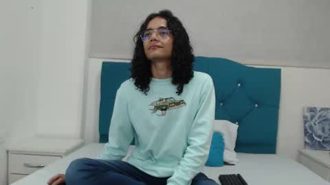 ethanblackwoodd online show from October 12, 9:14 pm