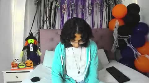 ethanblackwoodd online show from October 29, 9:05 pm