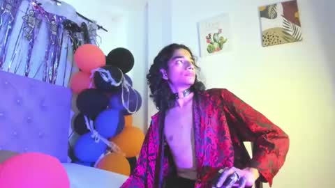 ethanblackwoodd online show from October 31, 10:00 pm