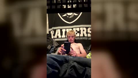 ethanbmx2001 online show from May 3, 11:00 pm