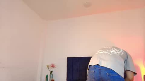 ethanconnor_ online show from February 3, 12:32 pm