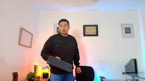 ethanconnor_ online show from May 9, 12:10 pm