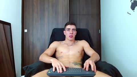 ethangreey1 online show from December 12, 8:43 pm