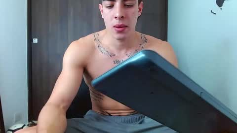 ethangreey1 online show from December 31, 3:53 pm