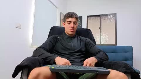 ethangreey1 online show from February 10, 1:26 pm