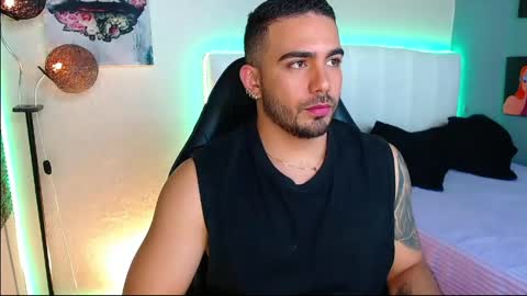 Ethan online show from May 26, 9:00 pm